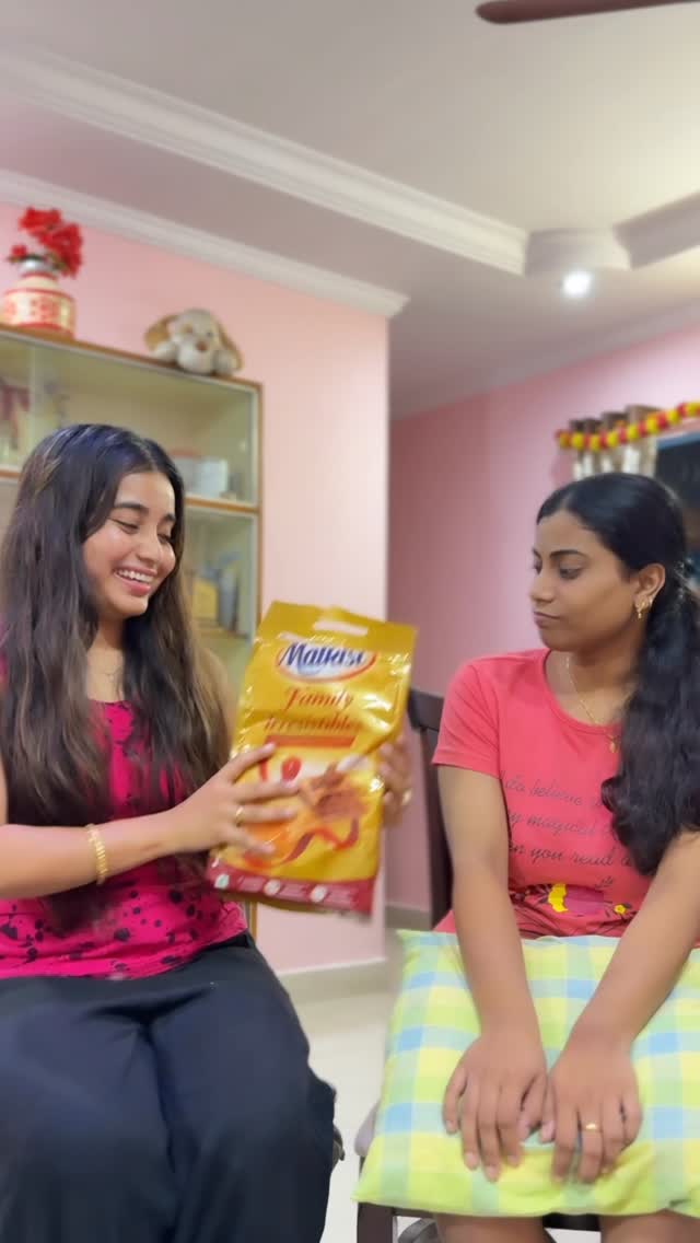 Instagram post by @sainu.02 for Malkist Premium Crackers. Caption reads: Everyone in my family loves this biscuit....