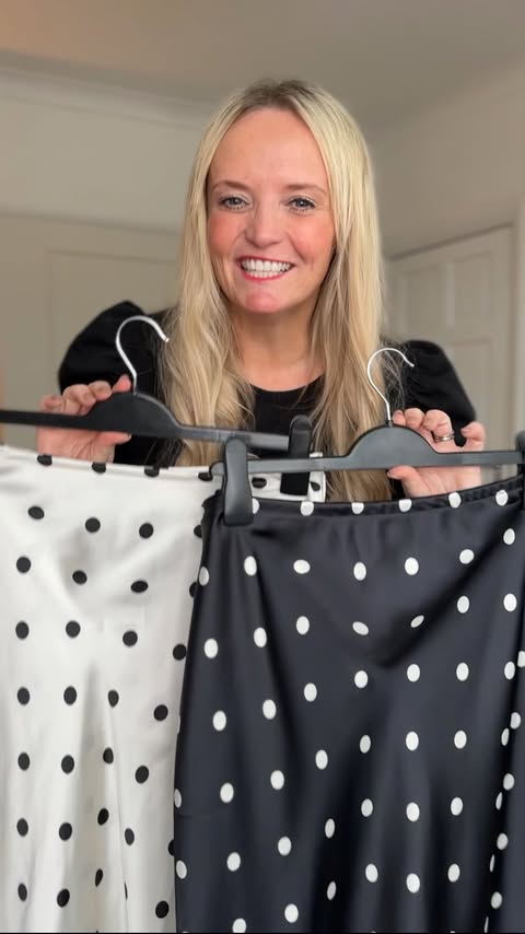 Instagram post by @dress_loving_mama for New Look. Caption reads: #ad
Help me decide which I should keep!....