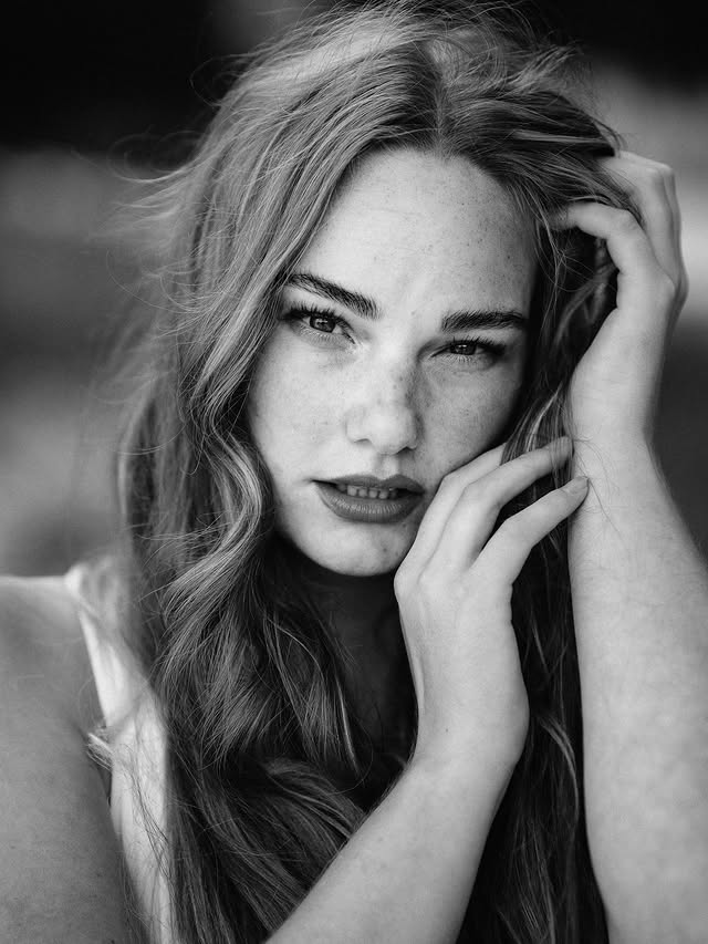 Instagram post by @markusschlegelfotografie for Leica Camera. Caption reads: #kreativezusammenarbeitkmf #blackandwhite....
