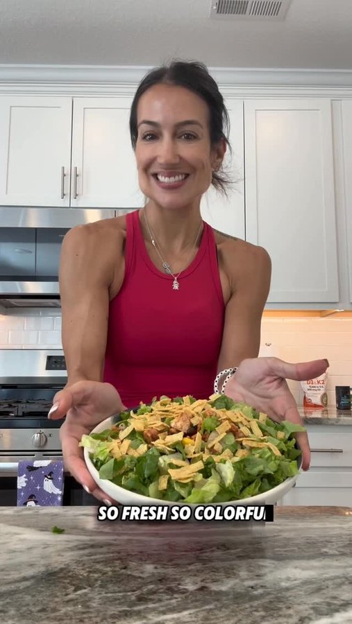 Instagram post by @patty_streff_fitness for Gardencup. Caption reads: [...] feel amazing from the inside out! ➡️....