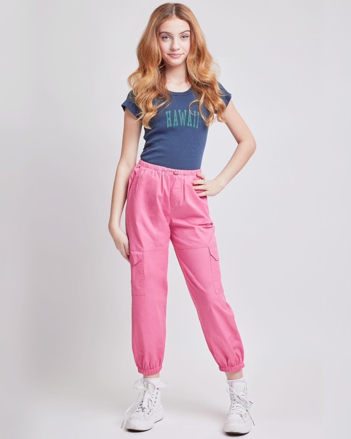Instagram post by @jujubrenerofficial for Ymi Jeans. Caption reads: [...] 𝗖𝗼𝗹𝗹𝗲𝗰𝘁𝗶𝗼𝗻 💕🌸🍃👖👖👖 fit....