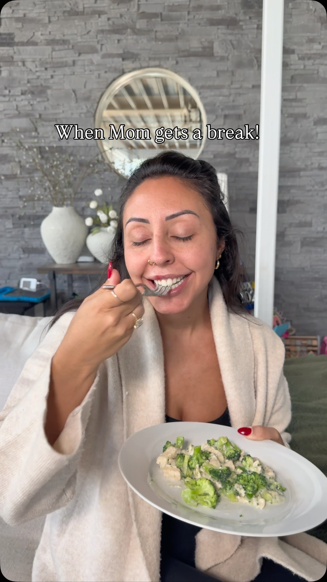 Instagram post by @happilyevansafterr for Healthy Choice. Caption reads: #ad A little thoughtfulness goes a long way.....