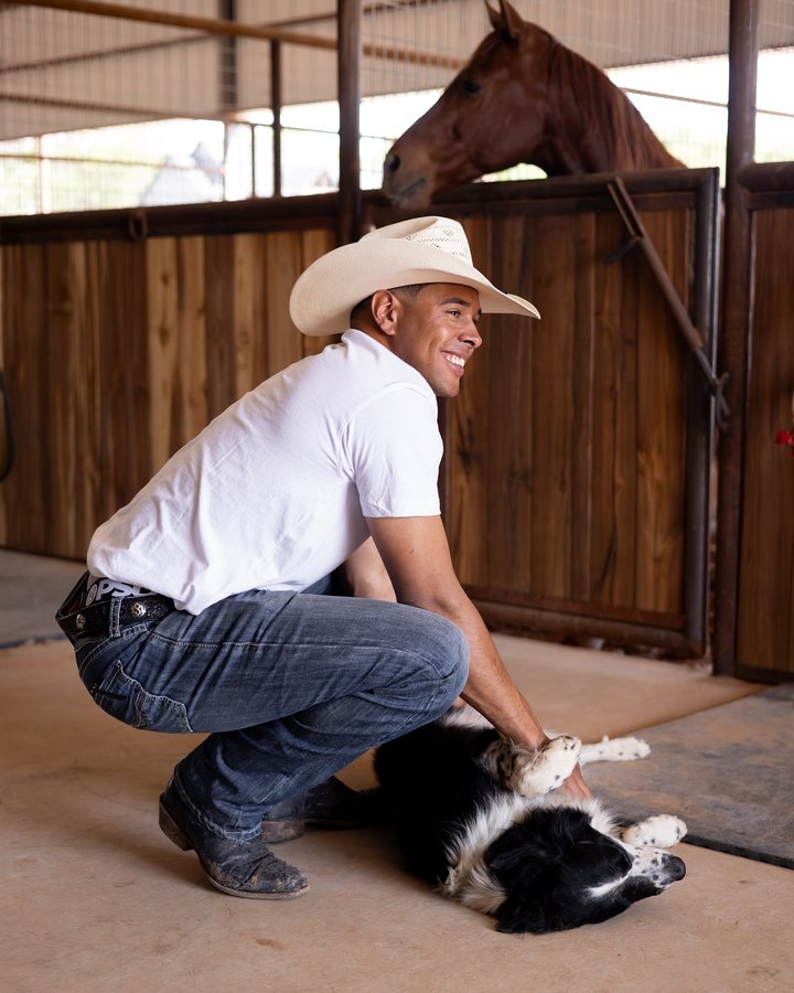 Instagram post by @themoneymayfield for PSD Underwear. Caption reads: [...] things. Comfort at home starts with....