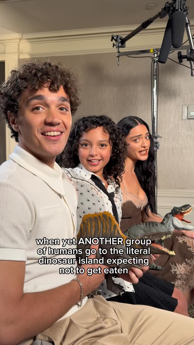 Instagram post by @guywithamoviecamera for Jurassic World. Caption reads: [...] action? what else could you need!!....