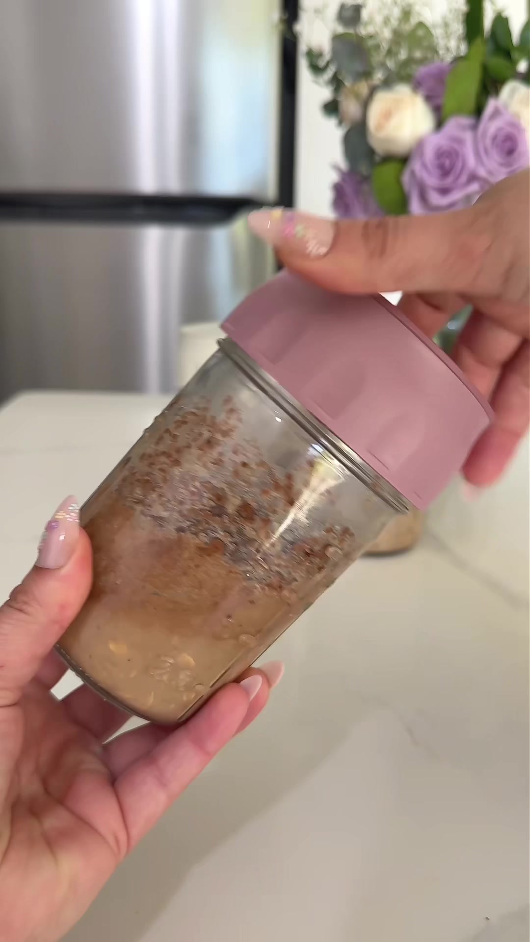 TikTok post by @lyndasedoud for Soligt. Caption reads: [...] #overnightoatmeal #breakfastprep @Soligt....