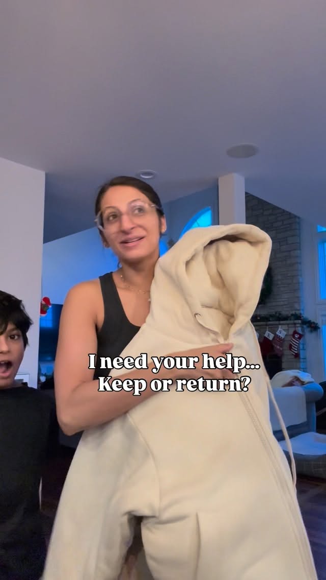 Instagram post by @mamajotes for Comfrt. Caption reads: Do I keep or return?

If you want one for yourself....