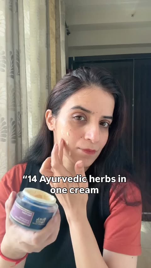 Instagram post by @mansifaceyoga for Blue Nectar. Caption reads: “Just a week with Blue Nectar Saffron & Sandalwood....