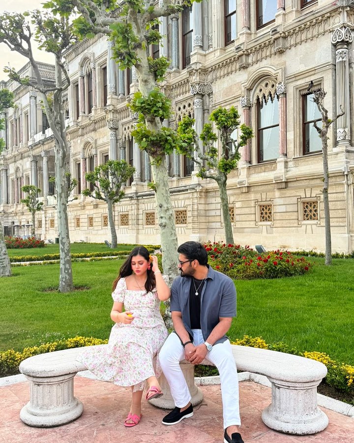 Instagram post by @mahrukhtahirrkhan for LC Waikiki. Caption reads: 💕💕

.

👗 @lcwaikiki 
Slippers....