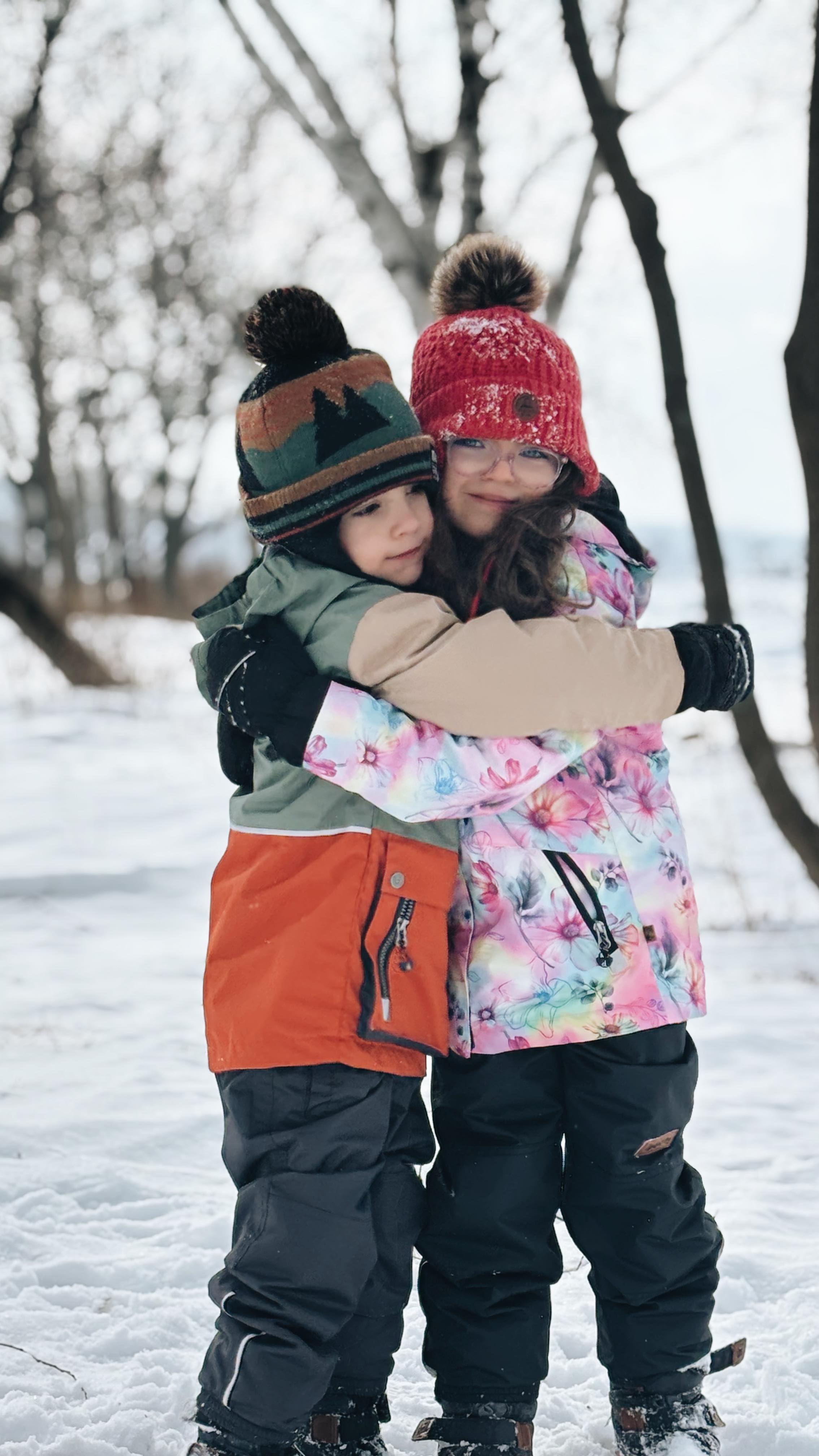 Instagram post by @familyfrancoquebecoise for Deuxpardeux. Caption reads: Le printemps c'est quand tu veux !

Avec leurs....
