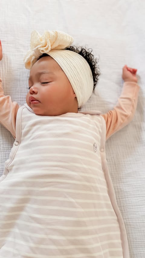 Instagram post by @dejjjj__ for Woolino. Caption reads: #ad
Sponsored by @woolino 

Nap time, but make it....