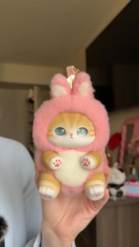 Instagram post by @brookieeeeee5 for Whoopea. Caption reads: The cutest mofusand blind boxes!
@whoopeaofficial....