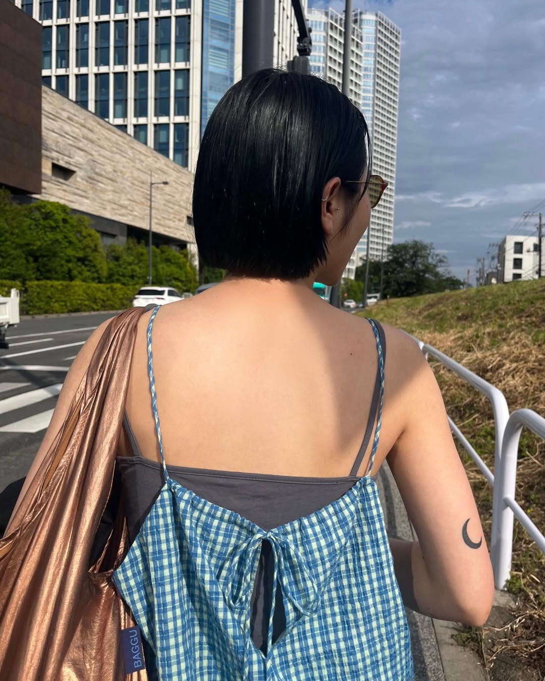 Instagram post by @miusoji for WaKsnap. Caption reads: one-piece🧟‍♂️

後ろがヒモなのかわいい♪
最近はワンピースあんまり着ないけどたまに着....