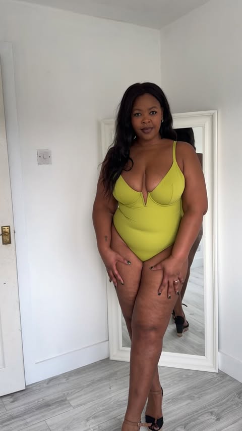 Instagram post by @iammariahnc for Popilush. Caption reads: 💚💚 | @popilush  @popilush_au 

💚 Shapewear....