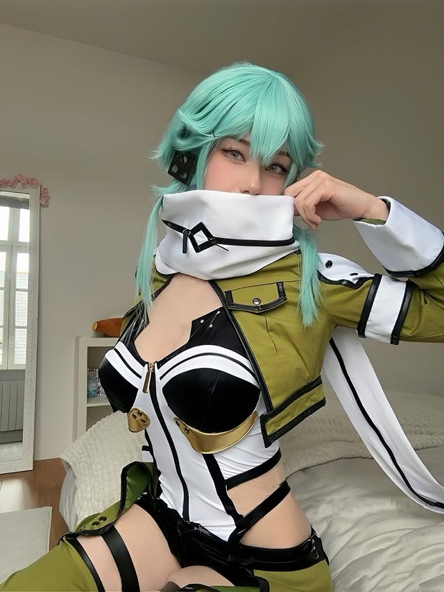 Instagram post by @elysiaa.cos for dokidokicosplay. Caption reads: [...] ܸ.ˬ.ܸ՞𐦯 Cosplay and wig is from:....