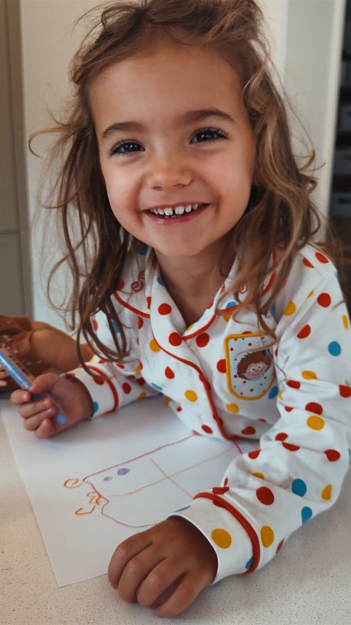 Instagram post by @juf.mevin for KETNET JUNIOR. Caption reads: [...] Sint afleveringen in het Ketnet Junior....