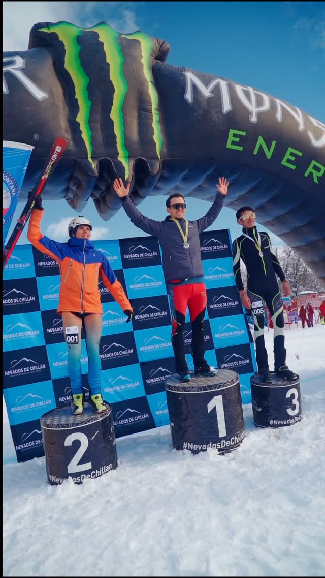 Instagram post by @feachcl for Monster Energy. Caption reads: 🔥 SÁBADO DE SPRINT EN NEVADOS DE CHILLÁN 🇨🇱

Se....