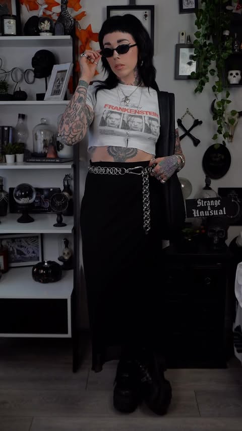 Instagram post by @amylouisehansonxo for KILLSTAR. Caption reads: [...] @thegreatfrogldn @bloodymarymetal Bag-....