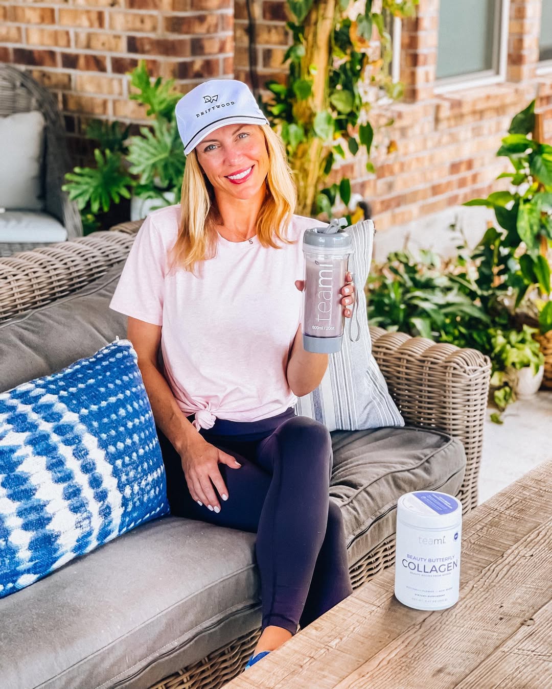 Instagram post by @jessicaduckwife for Teami Blends. Caption reads: The end of summer and starting the school year has....