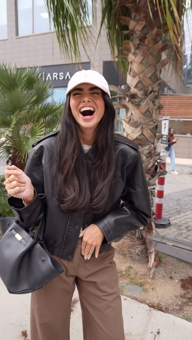 Instagram post by @selennergiz for SUUD COLLECTION. Caption reads: Latest outfit🤎 #fyp #ootd #reklam 

Jacket @mavi....