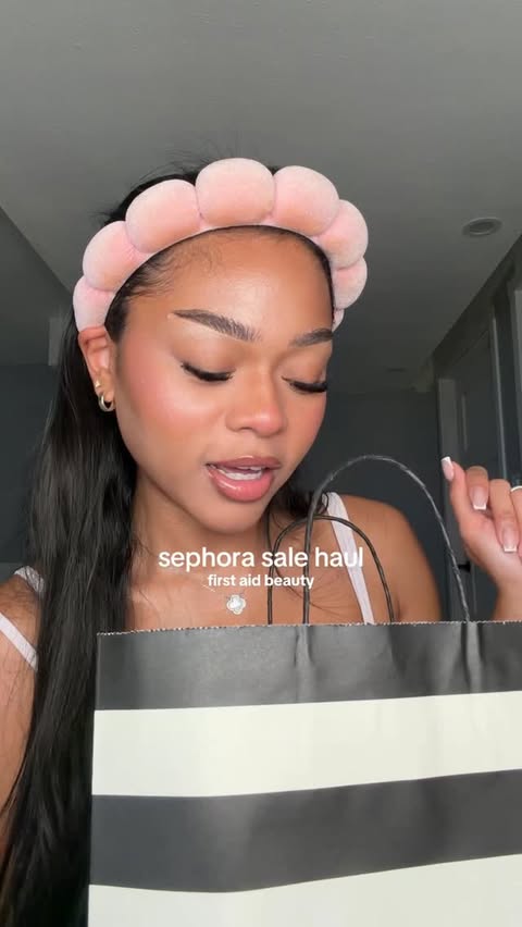 Instagram post by @naihlad_ for First Aid Beauty. Caption reads: RUN don’t walk 🏃‍♀️ First Aid Beauty is on sale....