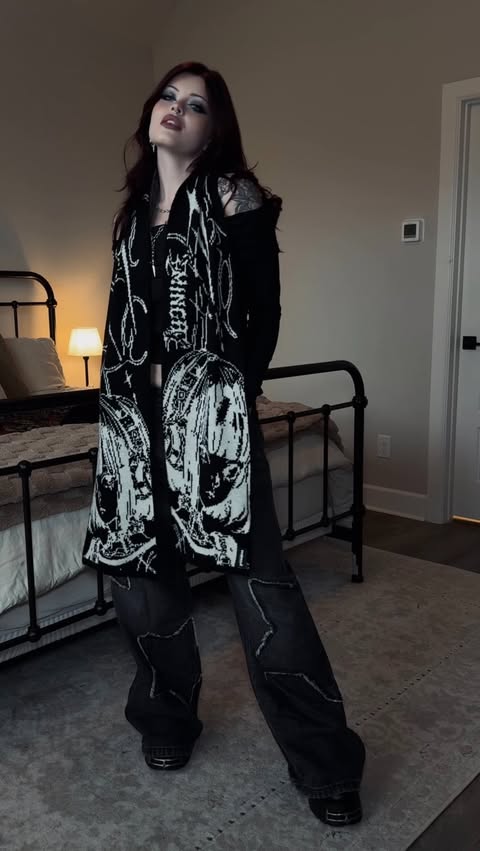 Instagram post by @xshleykay for Minga London. Caption reads: @mingalondon BLACK FRIDAY sale is going on now!....