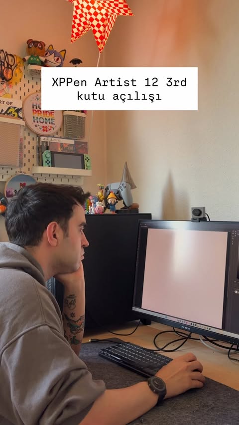 Instagram post by @ercesubasi for XPPen. Caption reads: XPPen Artist 12 3rd kutu açılışı :oo #işbirliği....