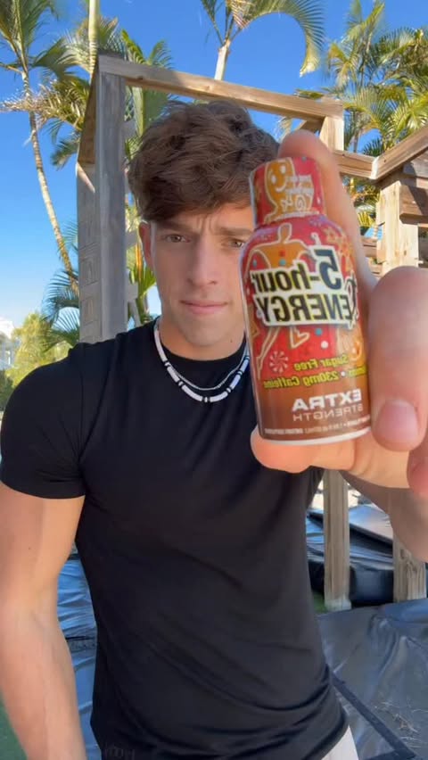 Instagram post by @electric_enzo for 5-hour ENERGY. Caption reads: @5hourenergy is that perfect pre-training fuel!....