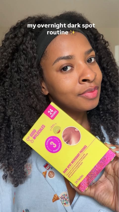 Instagram post by @chloebrown3 for Good Molecules. Caption reads: [...] try these ✨ I’ve been using the....