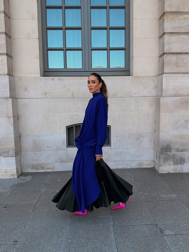 Instagram post by @tamara for Mugler. Caption reads: [...] a minute longer to show you this look.....