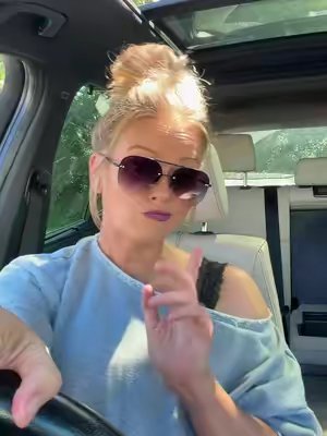 TikTok post by @ericabombbeauty for TOPFOXX. Caption reads: [...] it….. #updown #tpain #genx #fyp #topfox....