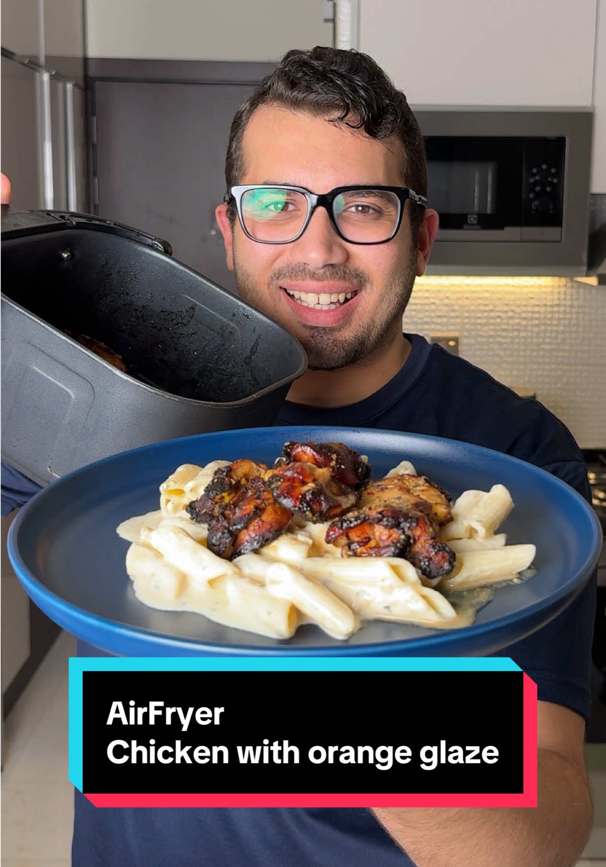 TikTok post by @withyouness for Vileda. Caption reads: [...] for FREE! 🪄 Check the link in the comments....