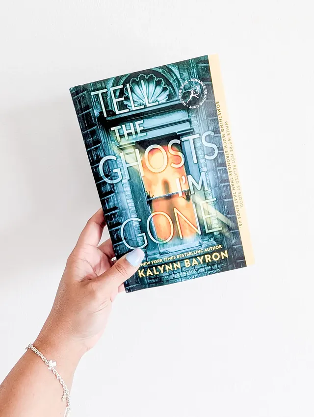 Instagram post by @honeybee.reads for Bloomsbury Publishing. Caption reads: 💫👻𝓑𝓸𝓸𝓴 𝓡𝓮𝓿𝓲𝓮𝔀👻💫 Tell The Ghosts I'm....