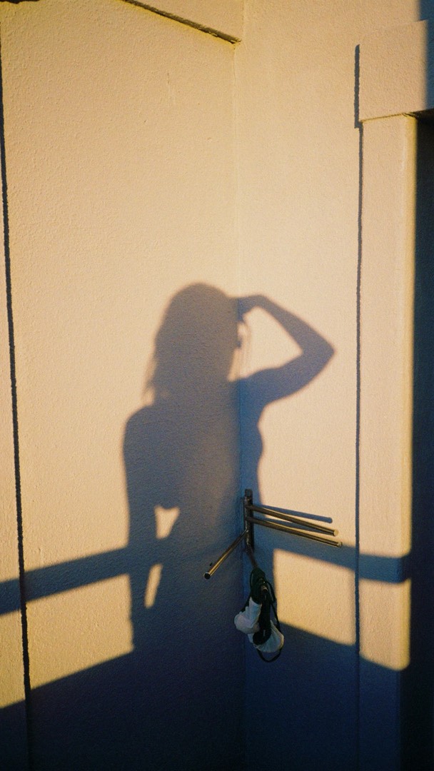 Instagram post by @louisabrueg for ROXY. Caption reads: [...] cool down from the heatwave at the @roxy....