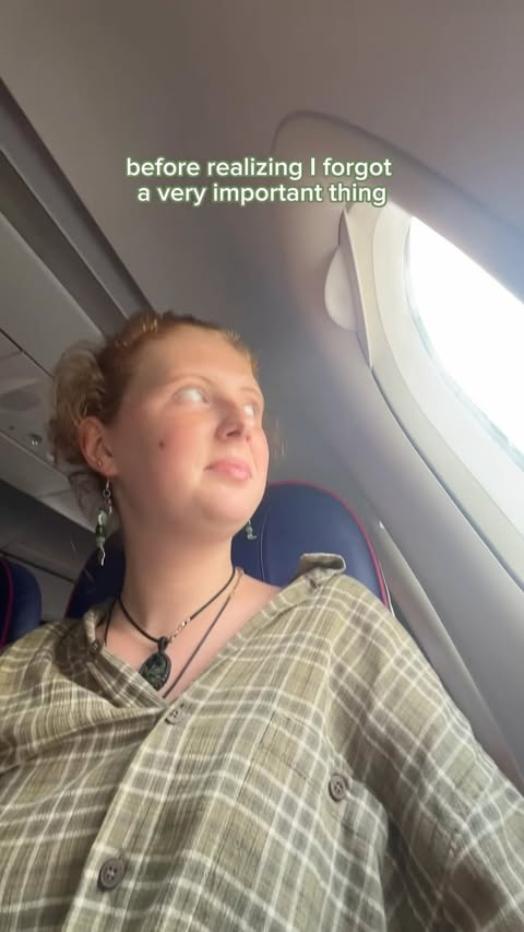 Instagram post by @saff.solo.travels for Airalo. Caption reads: [...] of minutes to sort out as I have the Airalo....