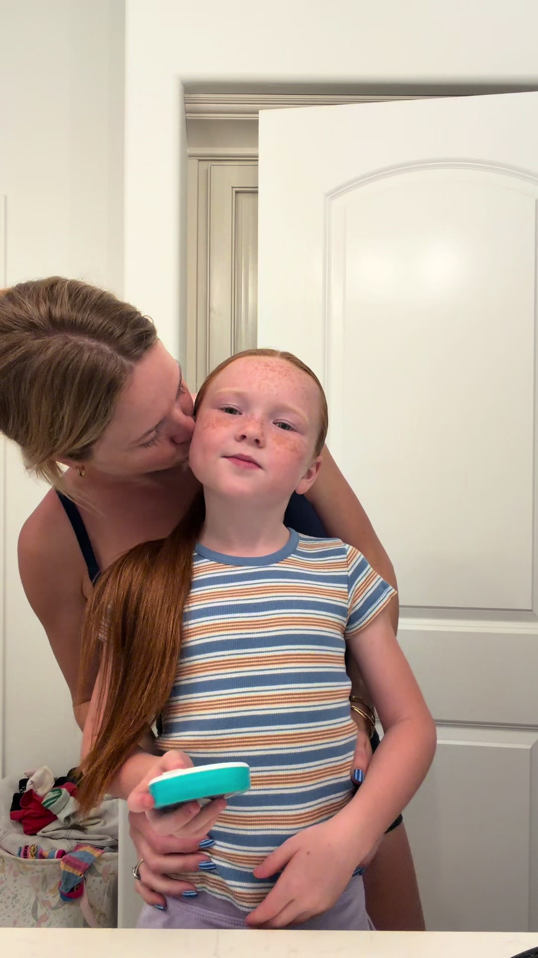 TikTok post by @lottie..weaver for Hairitage by Mindy. Caption reads: [...] #momsoftiktok #momlife #girlmom @Hairitage....