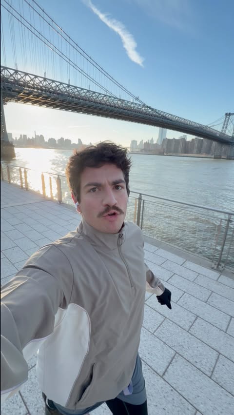 Instagram post by @crustbycarson for Barebells. Caption reads: #BarebellsPartner I have a love/hate relationship....