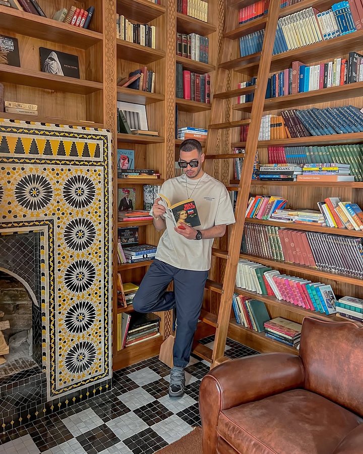 Instagram post by @oussama.cr for DRMERS CLUB. Caption reads: [...] trove. 🌊📚
@oldorder_official 
@drmersclub....