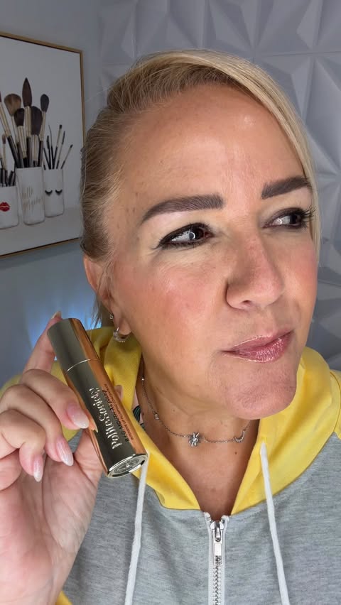 Instagram post by @torileesbeautymix for Polite Society. Caption reads: 🫦Got thin lips? If so @politesocietybeauty B.I.G.....