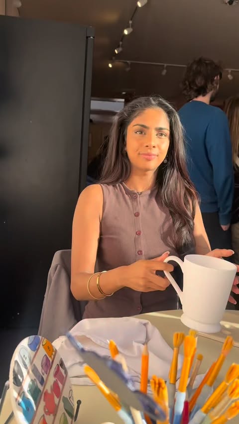 Instagram post by @medbaddieee for Pottery Café. Caption reads: [...] you for this gifted opportunity from Pottery....