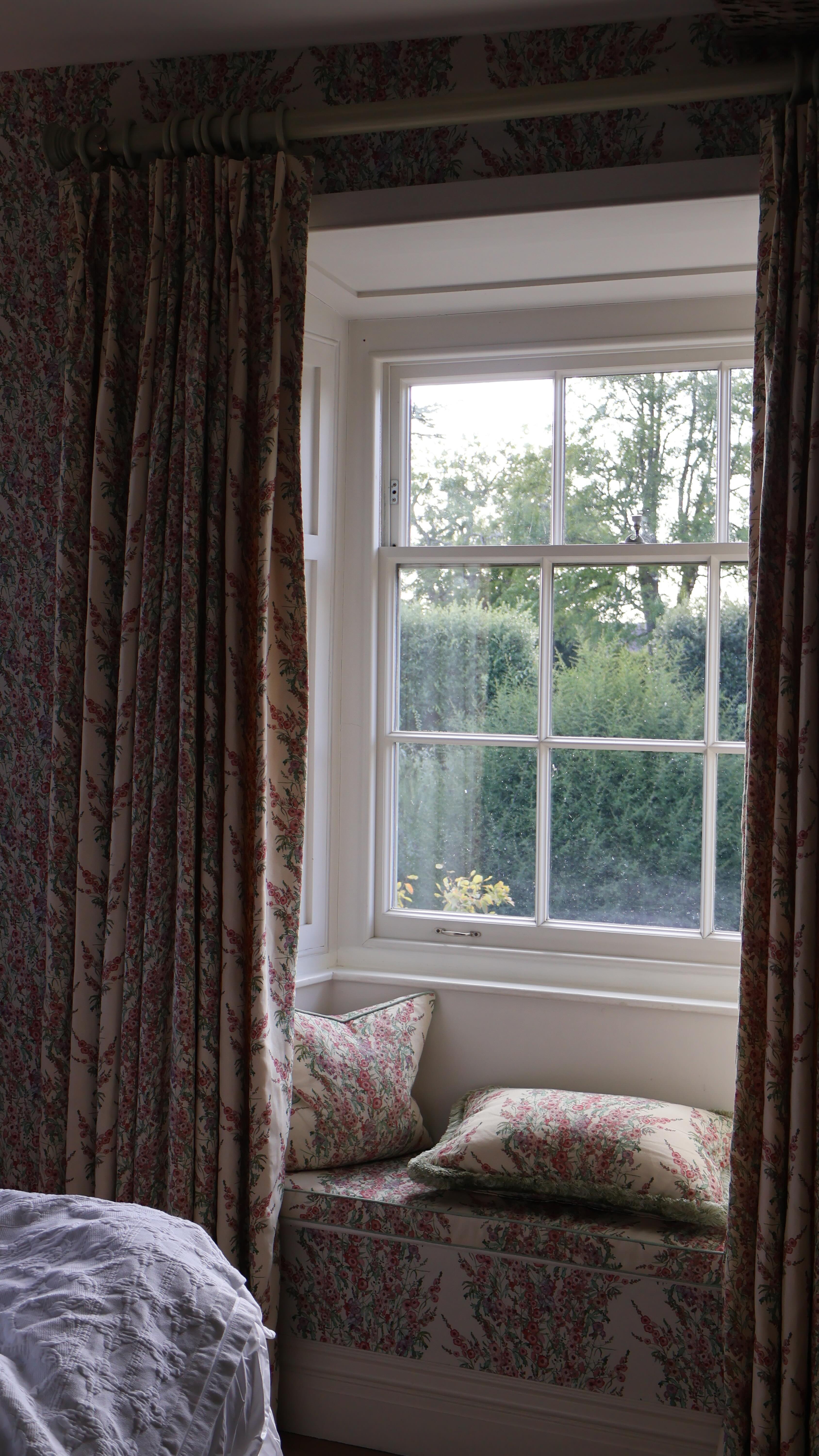 Instagram post by @ashmazzina for Alfa Romeo. Caption reads: [...] a drive through the Cotswolds in the Alfa....