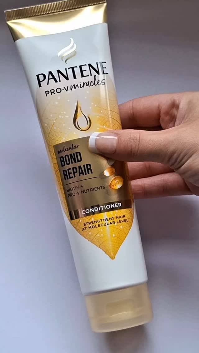 Instagram post by @marta_jastrzab for SuperSavvyMe. Caption reads: Pantene Molecular Bond Repair Hair Conditioner....