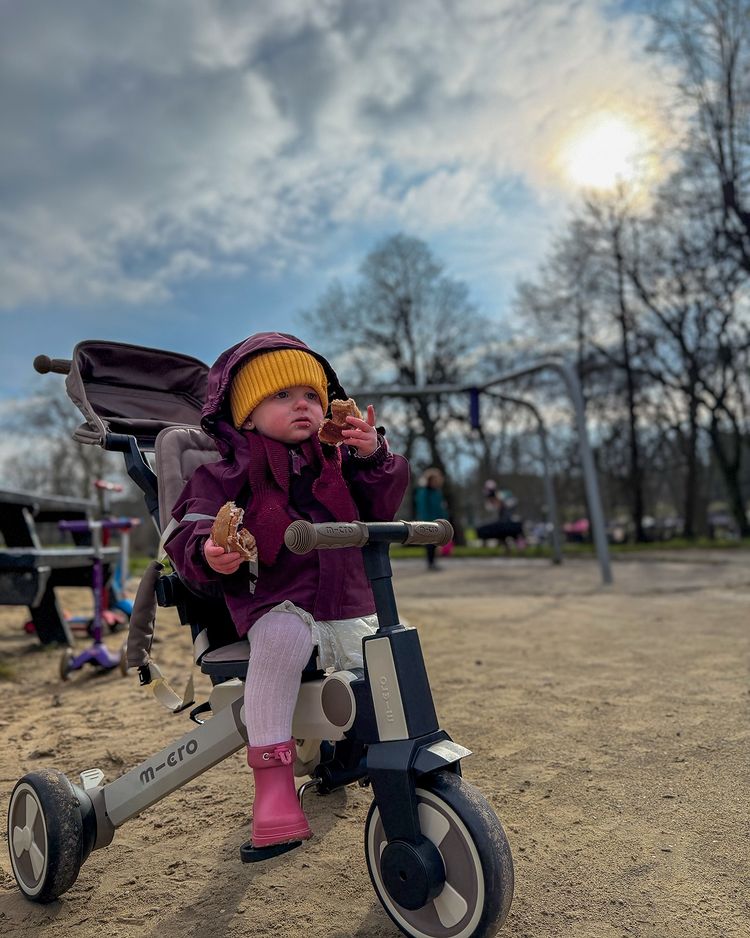 Instagram post by @car.escobar for Micro Scooters UK. Caption reads: Week 7/52 ✨
The cold is back, hopefully not to....