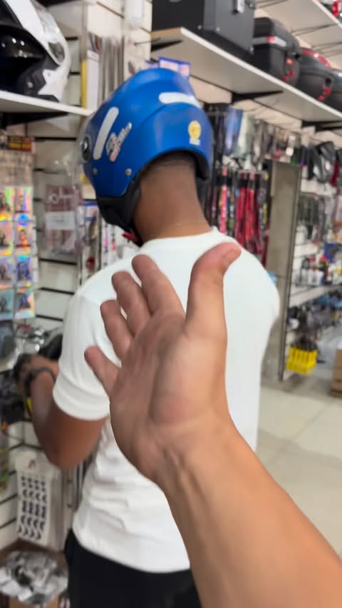 Instagram post by @jefim2f for MOTO BRASIL OLARIA. Caption reads: NORISK é LS2 😱 #viral #fy #publi.