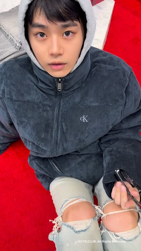 Instagram post by @noserln_mg for Calvin Klein. Caption reads: Calvin Klein @calvinklein [...].