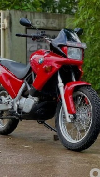 Instagram post by @49biking for Hero MotoCorp. Caption reads: Unmayil INDIA’vin mudhal Superbike BMW 650 Funduro....