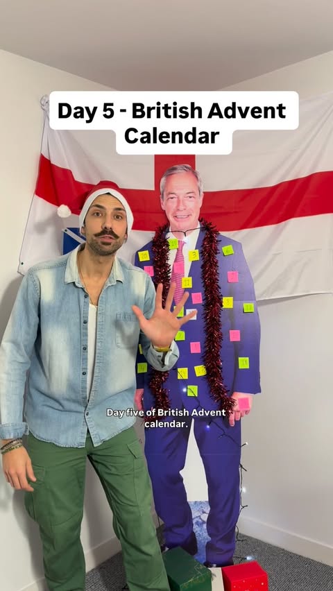 Instagram post by @tinogiaccotto_comedian for Heinz. Caption reads: Day 5- British Advent Calendar 🇬🇧

#christmas....