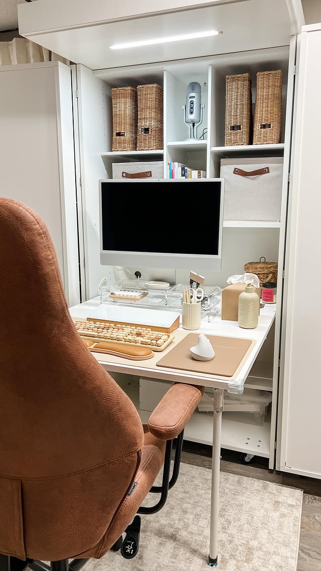Instagram post by @lelaburris for Create Room. Caption reads: [...] #homeofficeorganization #dreambox....