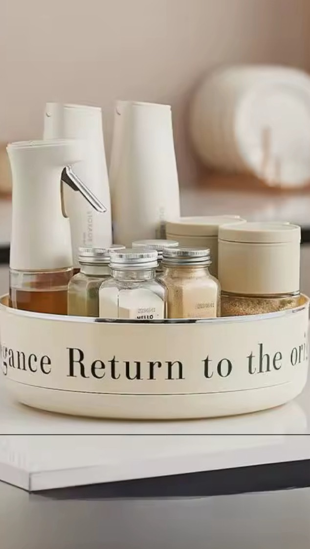 Instagram post by @muca_roan for AliExpress. Caption reads: AliExpress is the best place to reorganise your....