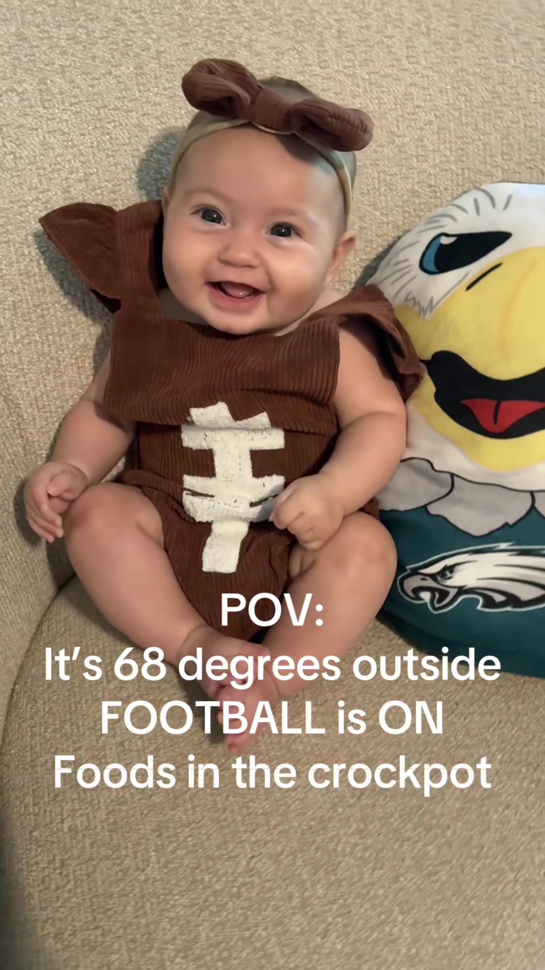 TikTok post by @amandaaa_torres for Philadelphia Eagles. Caption reads: [...] daddy 🤍 #footballsunday #nfl....