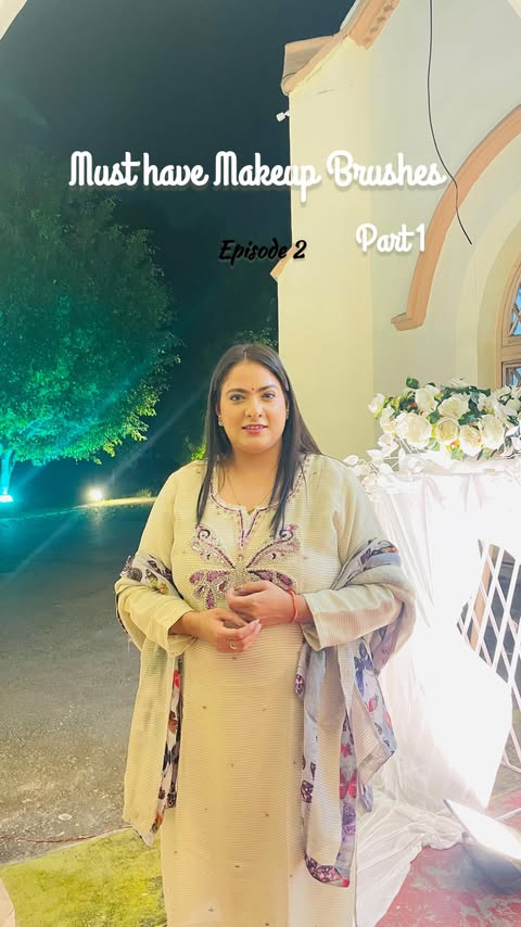 Instagram post by @showstopperengineer for Praush Beauty. Caption reads: Add these brushes to your cart and you're sorted....